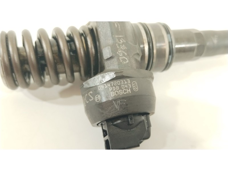 Recambio de inyector para volkswagen polo iv (9n_, 9a_) 1.4 tdi referencia OEM IAM 038130073BN  0414720313
