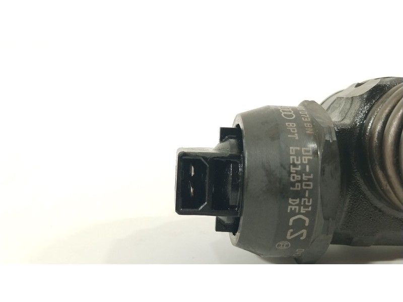 Recambio de inyector para volkswagen polo iv (9n_, 9a_) 1.4 tdi referencia OEM IAM 038130073BN  0414720313