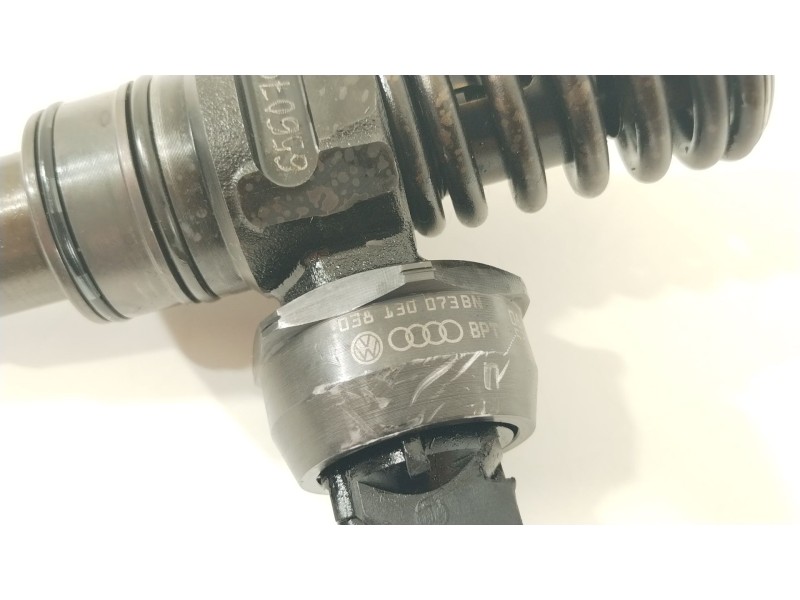 Recambio de inyector para seat leon (1p1) 1.9 tdi referencia OEM IAM 038130073BN  0414720313