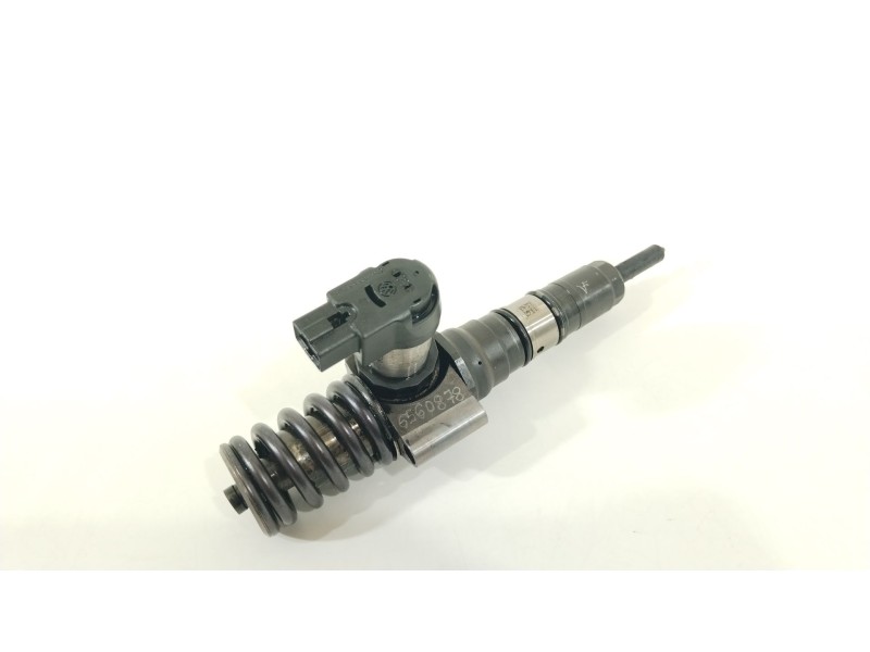Recambio de inyector para volkswagen passat b6 (3c2) 2.0 tdi 16v 4motion referencia OEM IAM 000130073SX  