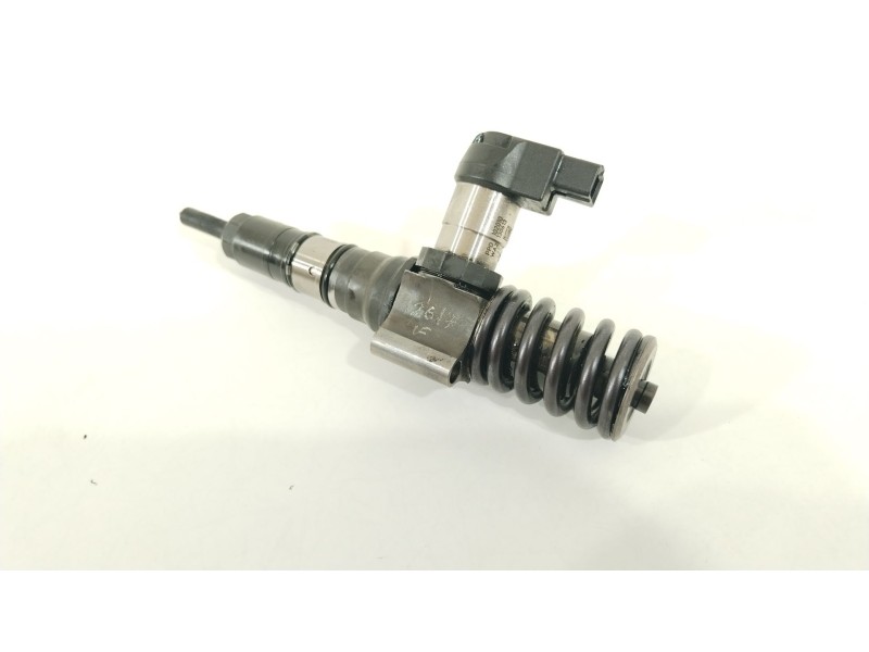 Recambio de inyector para volkswagen passat b6 (3c2) 2.0 tdi 16v 4motion referencia OEM IAM 000130073SX  