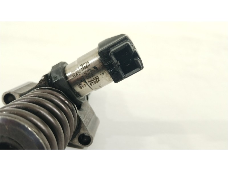 Recambio de inyector para volkswagen passat b6 (3c2) 2.0 tdi 16v 4motion referencia OEM IAM 000130073SX  
