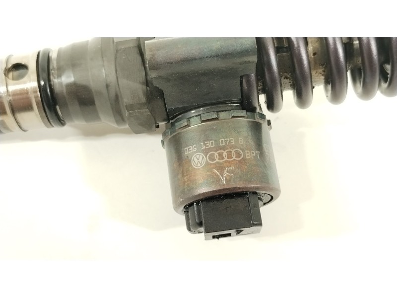 Recambio de inyector para audi a3 (8p1) 2.0 tdi 16v referencia OEM IAM 03G130073B  0414720403