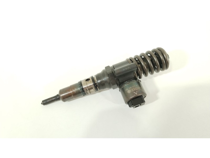 Recambio de inyector para audi a3 (8p1) 2.0 tdi 16v referencia OEM IAM 03G130073B  0414720403
