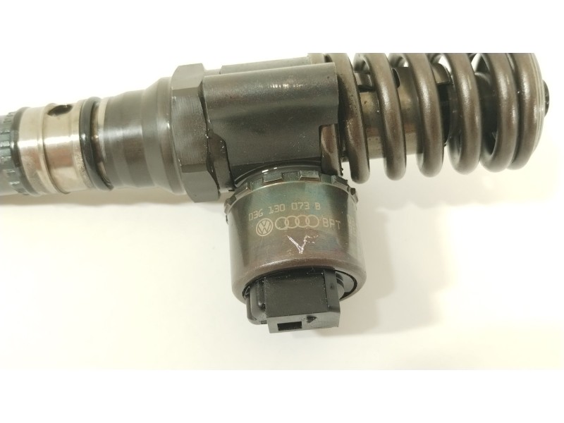 Recambio de inyector para audi a3 (8p1) 2.0 tdi 16v referencia OEM IAM 03G130073B  0414720403