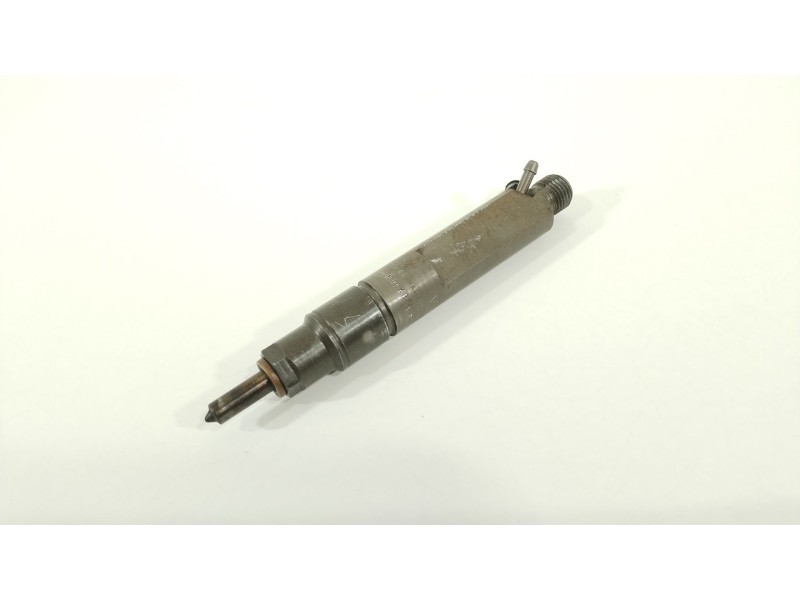Recambio de inyector para volkswagen passat b5 (3b2) 1.9 tdi syncro/4motion referencia OEM IAM 028130201T  