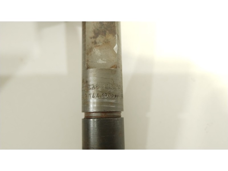 Recambio de inyector para volkswagen passat b5 (3b2) 1.9 tdi syncro/4motion referencia OEM IAM 028130201T  