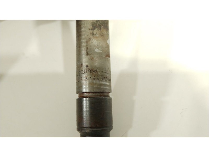 Recambio de inyector para volkswagen passat b5 (3b2) 1.9 tdi syncro/4motion referencia OEM IAM 028130201T  