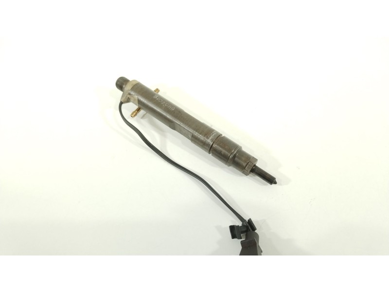 Recambio de inyector para volkswagen passat b5 (3b2) 1.9 tdi syncro/4motion referencia OEM IAM 028130201S  