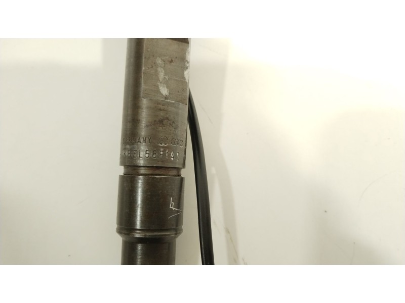 Recambio de inyector para volkswagen passat b5 (3b2) 1.9 tdi syncro/4motion referencia OEM IAM 028130201S  
