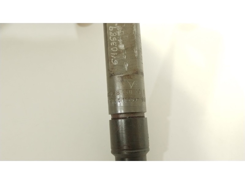 Recambio de inyector para volkswagen passat b5 (3b2) 1.9 tdi syncro/4motion referencia OEM IAM 028130201T  