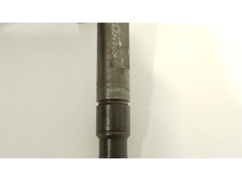 Recambio de inyector para volkswagen passat b5 (3b2) 1.9 tdi syncro/4motion referencia OEM IAM 028130201T  