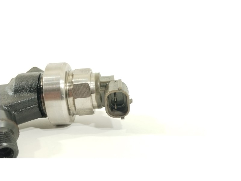 Recambio de inyector para opel astra j (p10) 1.7 cdti (68) referencia OEM IAM 97376270  8973762703