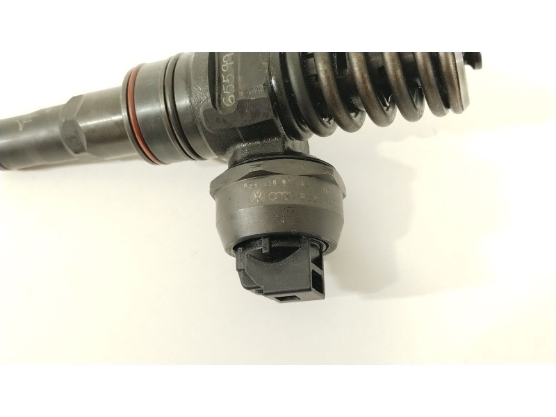 Recambio de inyector para seat ibiza iii (6l1) 1.9 tdi referencia OEM IAM 038130073AL  0414720039