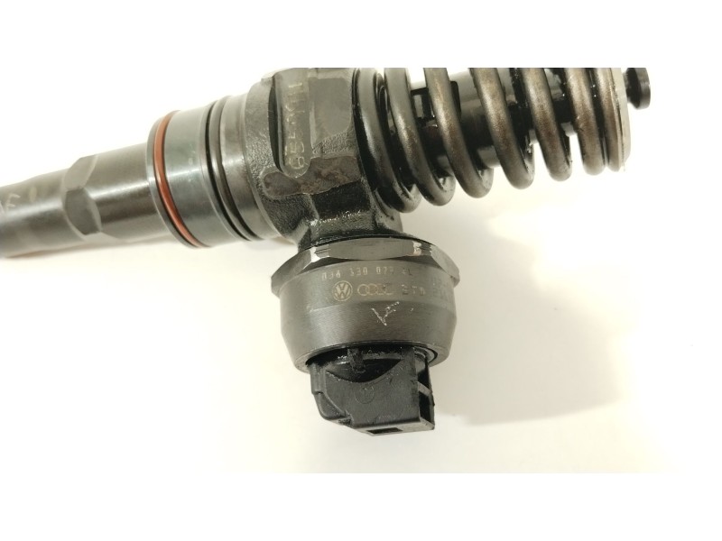Recambio de inyector para seat ibiza iii (6l1) 1.9 tdi referencia OEM IAM 038130073AL  0414720039