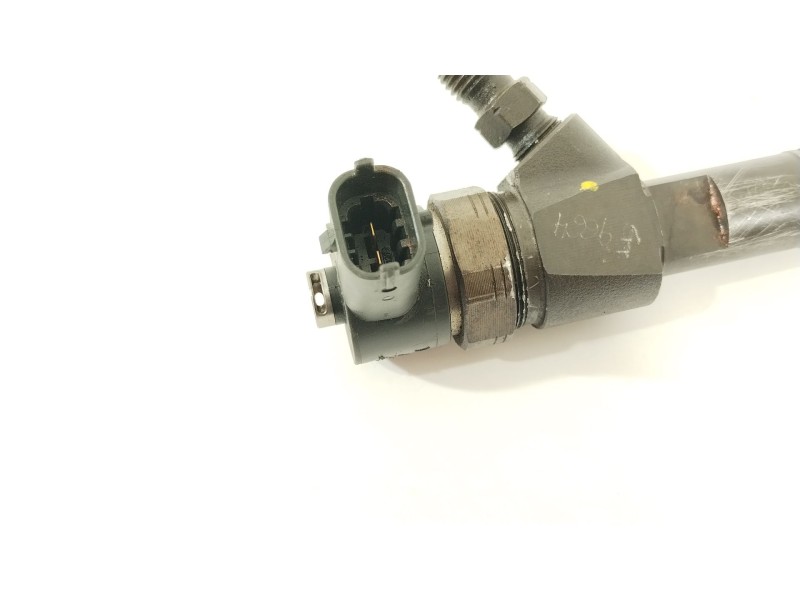 Recambio de inyector para fiat bravo (198) 1.6 16v multijet easy (77kw) referencia OEM IAM 0445110300  