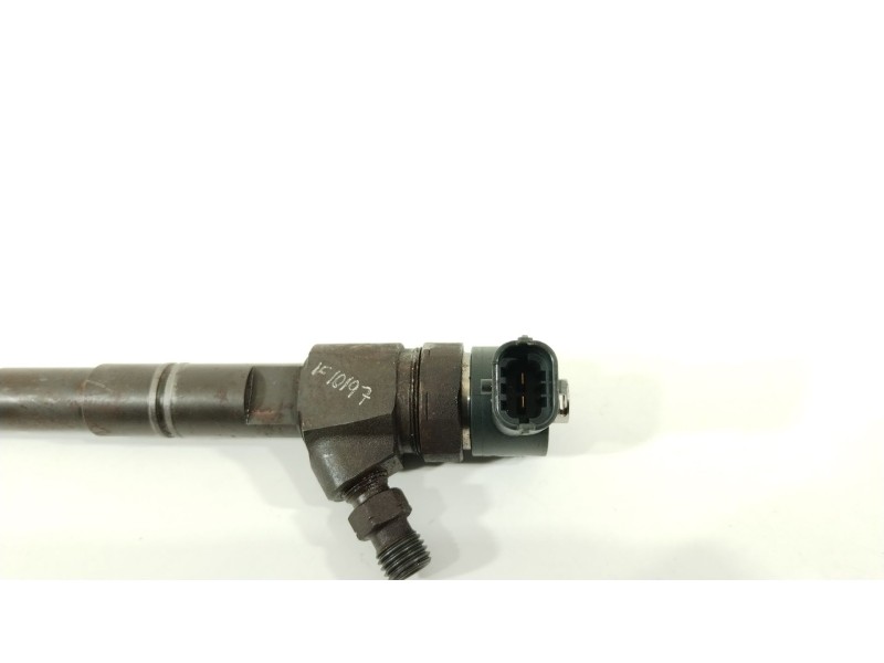 Recambio de inyector para fiat bravo (198) 1.6 16v multijet easy (77kw) referencia OEM IAM 0445110300  