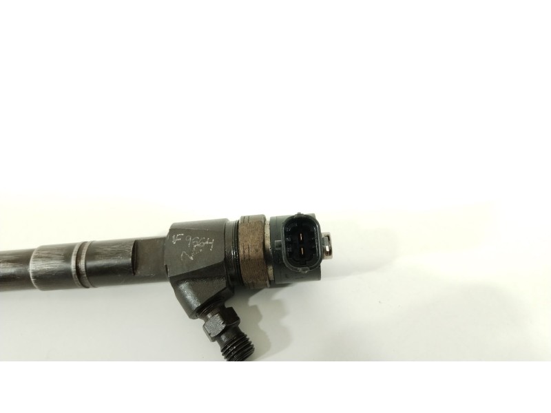Recambio de inyector para fiat bravo (198) 1.6 16v multijet easy (77kw) referencia OEM IAM 0445110300  