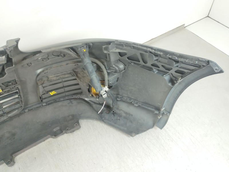 Recambio de paragolpes delantero para volkswagen golf v (1k1) 1.4 tsi referencia OEM IAM 1K0807221  