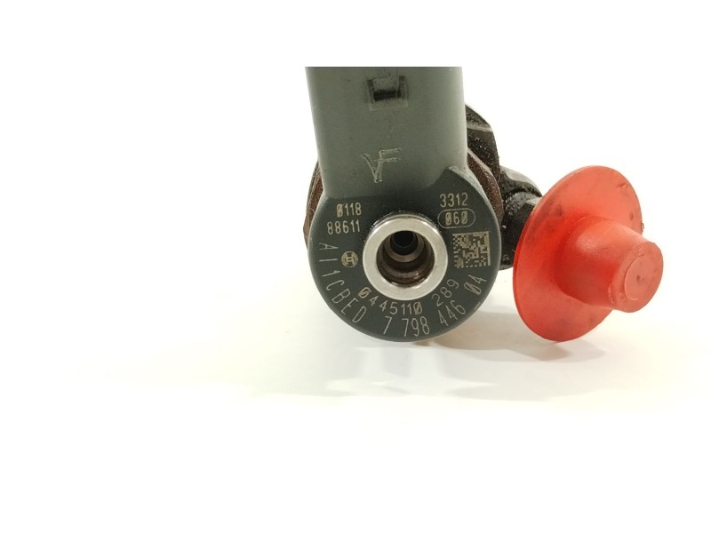 Recambio de inyector para bmw serie 1 berlina (e81/e87) 118d referencia OEM IAM 779844604  0445110289