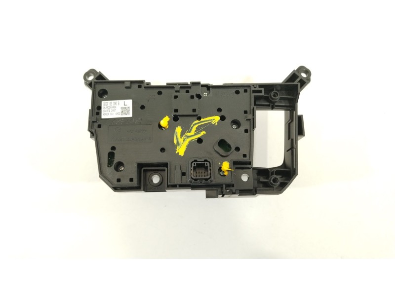 Recambio de mando multifuncion para mazda cx-30 zenith referencia OEM IAM BDF66CM0B 2049T124S7 SAJMC2A045A