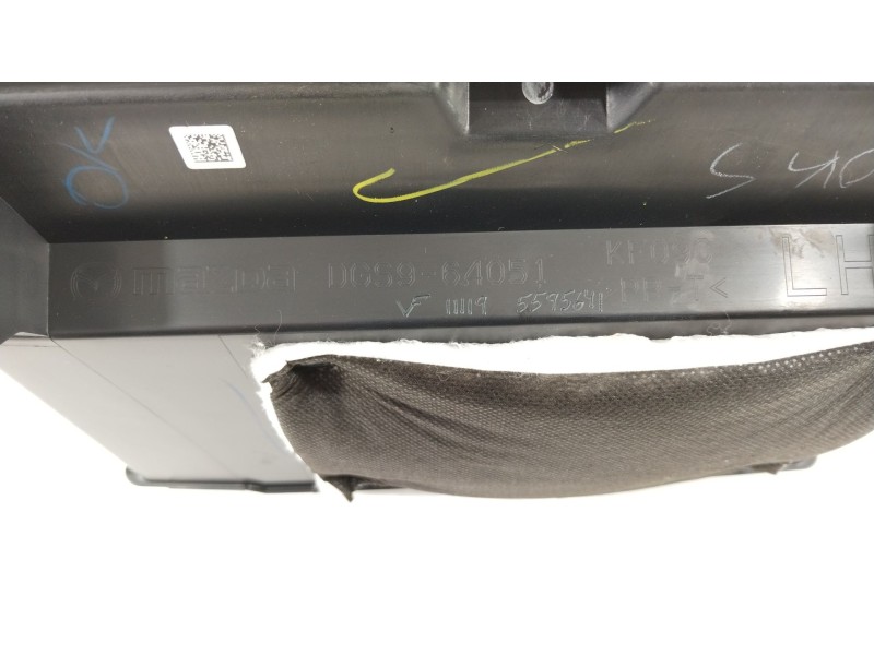 Recambio de guantera para mazda cx-30 zenith referencia OEM IAM DGS964051  