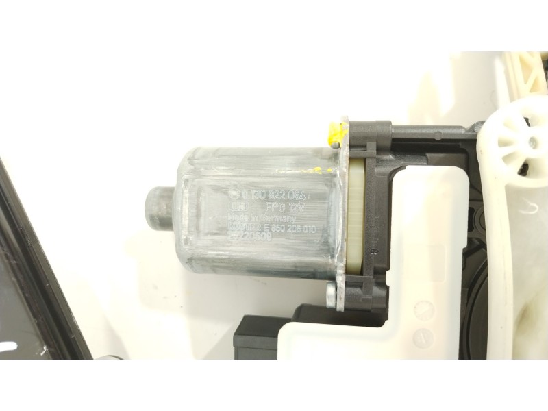 Recambio de elevalunas delantero derecho para seat arona (kj7, kjp) 1.6 mpi referencia OEM IAM 6F9837462C  2Q1959406E