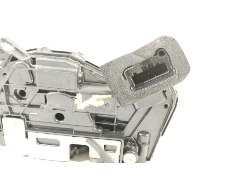 Recambio de cerradura puerta trasera derecha para seat arona (kj7, kjp) 1.6 mpi referencia OEM IAM 5TA839016P  