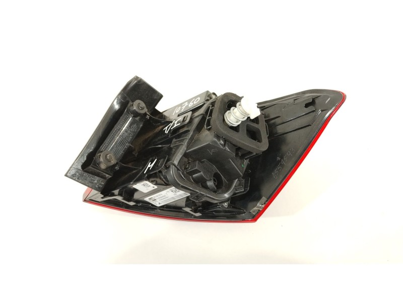 Recambio de piloto trasero izquierdo para seat arona (kj7, kjp) 1.6 mpi referencia OEM IAM 6F9945207B  