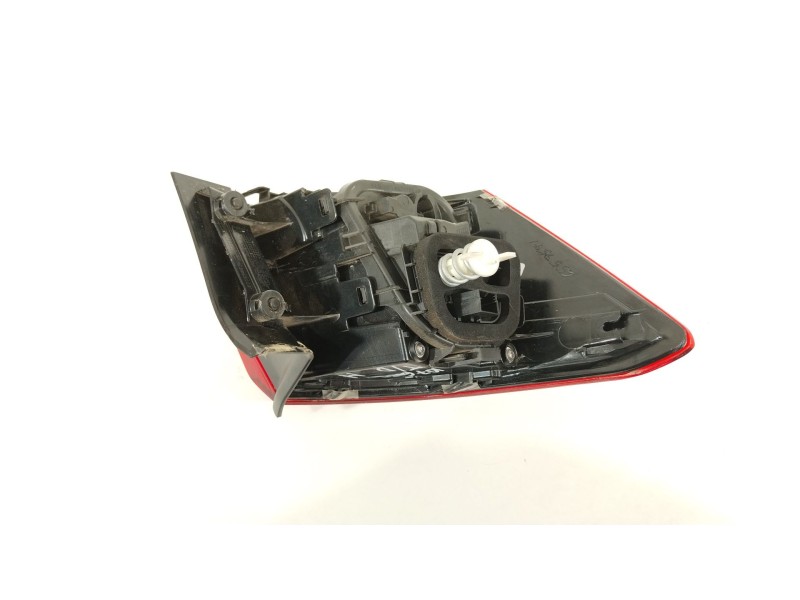 Recambio de piloto trasero derecho para seat arona (kj7, kjp) 1.6 mpi referencia OEM IAM 6F9945208B  