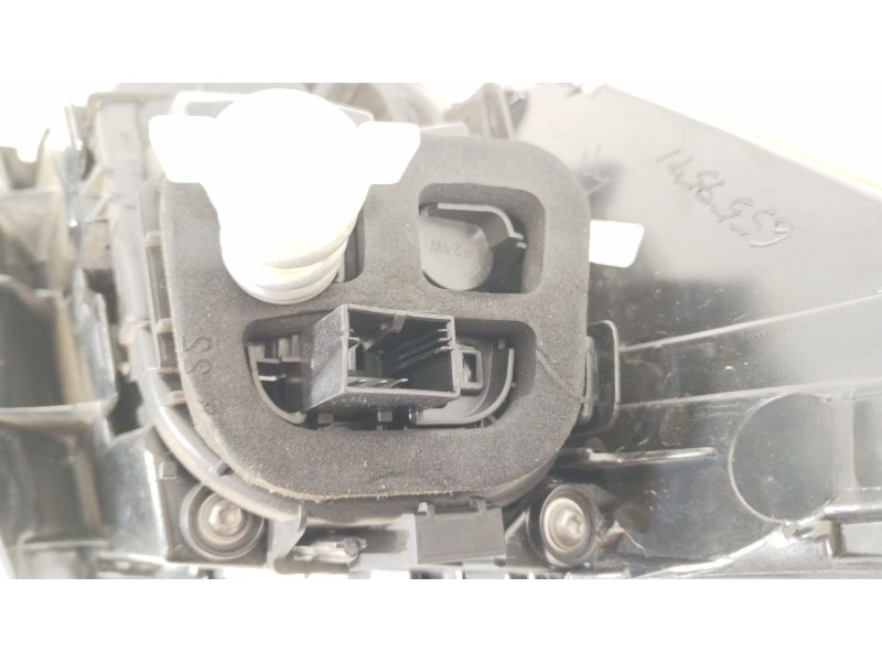 Recambio de piloto trasero derecho para seat arona (kj7, kjp) 1.6 mpi referencia OEM IAM 6F9945208B  