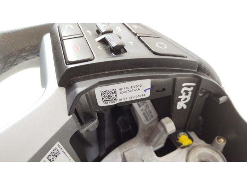 Recambio de volante para hyundai tucson essence bluedrive 2wd referencia OEM IAM 309246881B9AAB 96720D7220 96710D7510
