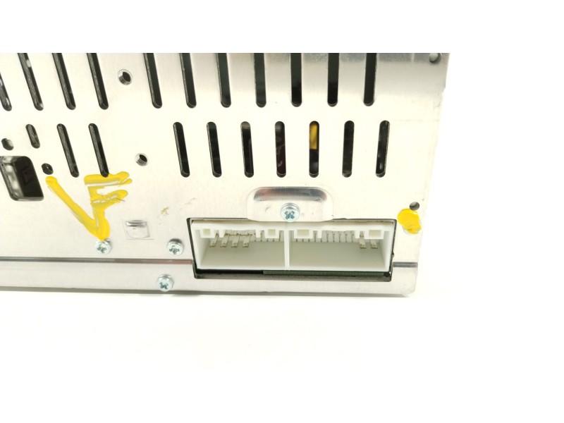 Recambio de sistema audio / radio cd para hyundai tucson essence bluedrive 2wd referencia OEM IAM 96170D70104X  