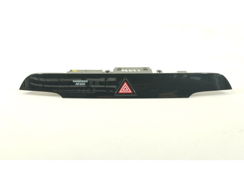 Recambio de warning para hyundai tucson essence bluedrive 2wd referencia OEM IAM 93700D7000  