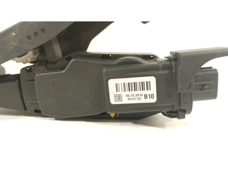 Recambio de potenciometro pedal para hyundai tucson essence bluedrive 2wd referencia OEM IAM 32700B1000  