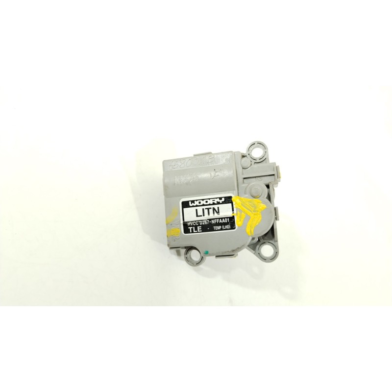 Recambio de motor apertura trampillas climatizador para hyundai tucson essence bluedrive 2wd referencia OEM IAM HVCCD267NFFAA01 