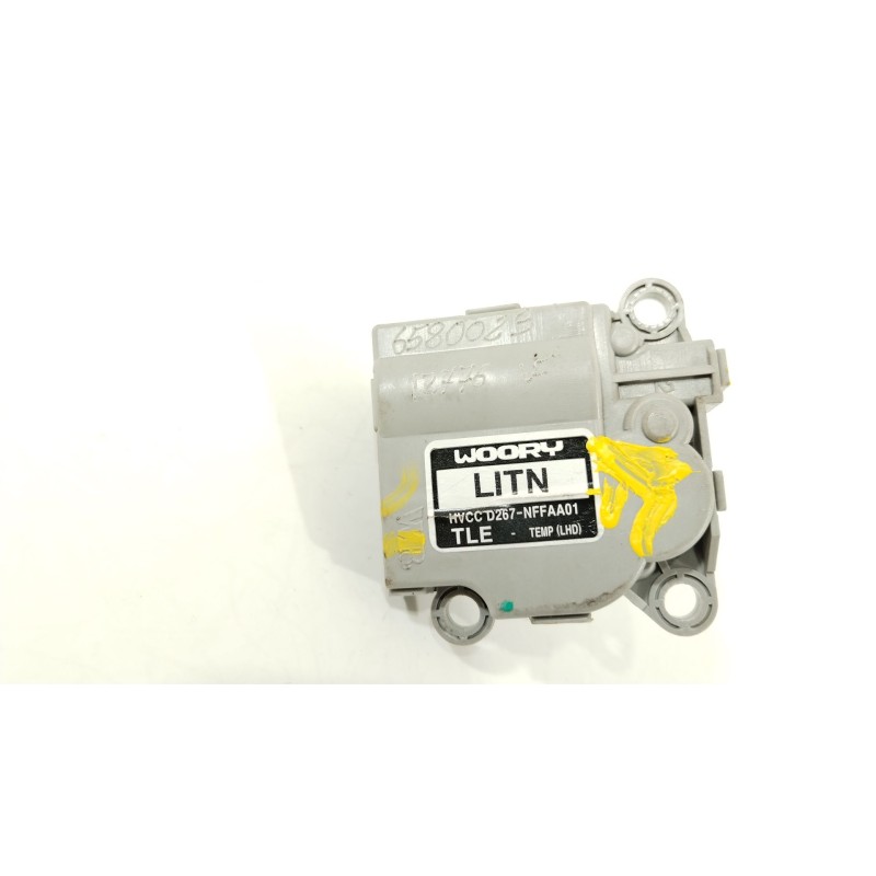 Recambio de motor apertura trampillas climatizador para hyundai tucson essence bluedrive 2wd referencia OEM IAM HVCCD267NFFAA01 