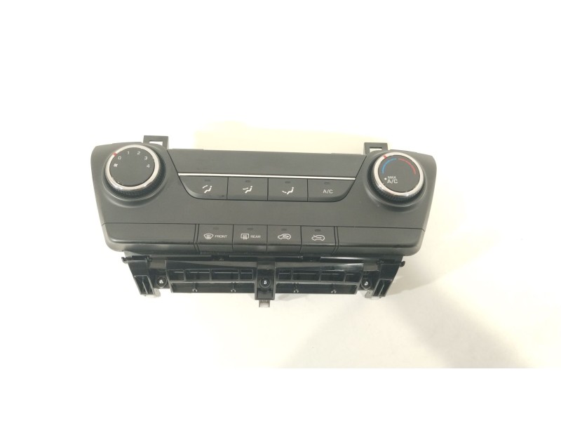 Recambio de mando climatizador para hyundai tucson essence bluedrive 2wd referencia OEM IAM 97250D7000TRY  97250D7000