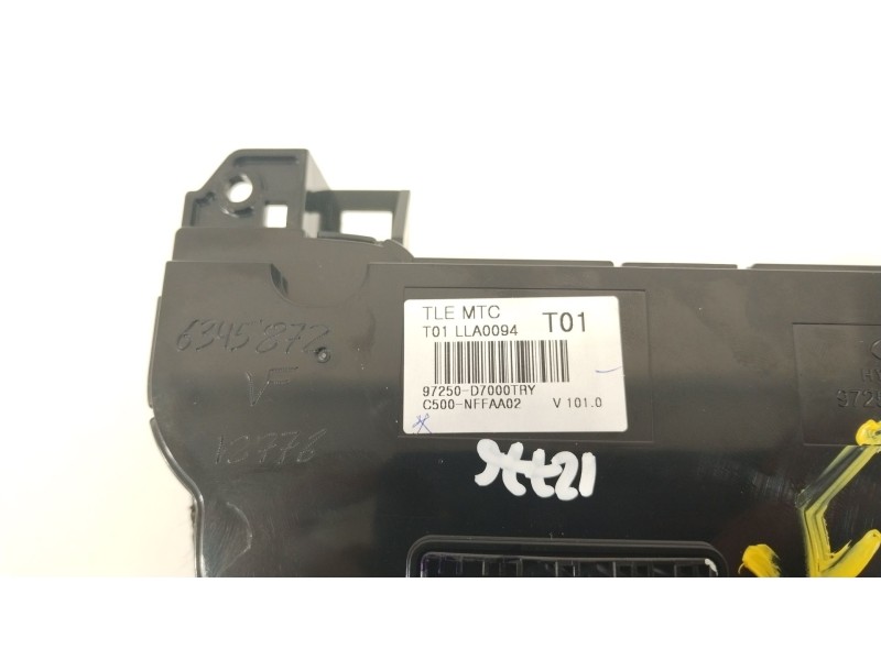 Recambio de mando climatizador para hyundai tucson essence bluedrive 2wd referencia OEM IAM 97250D7000TRY  97250D7000