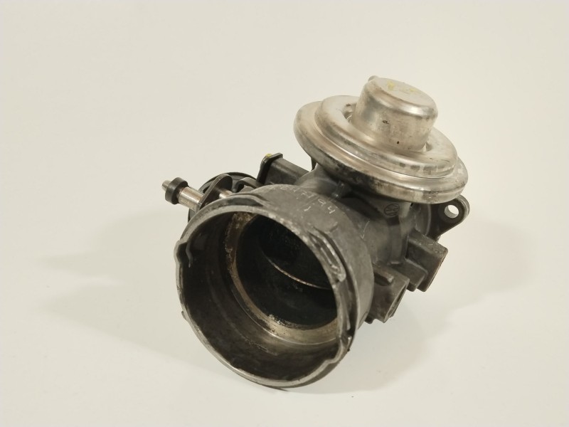 Recambio de valvula egr para audi a3 (8l1) 1.9 tdi referencia OEM IAM 038129637A  038131501AT
