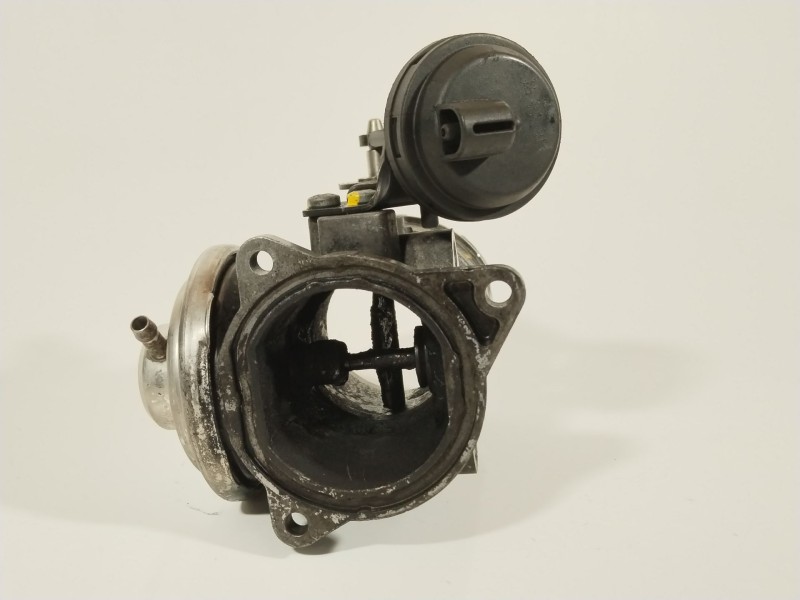 Recambio de valvula egr para audi a3 (8l1) 1.9 tdi referencia OEM IAM 038129637A  038131501AT