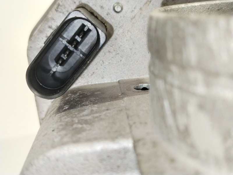 Recambio de caja mariposa para seat ibiza iii (6l1) 1.9 sdi referencia OEM IAM 038128063C  