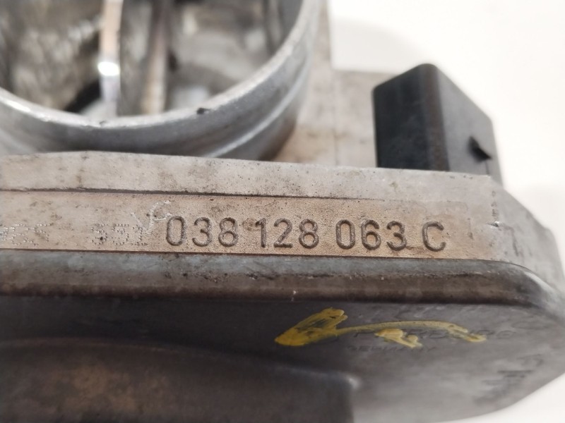 Recambio de caja mariposa para seat ibiza iii (6l1) 1.9 sdi referencia OEM IAM 038128063C  