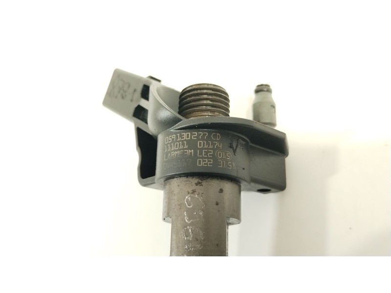 Recambio de inyector para audi a5 coupe (8t) referencia OEM IAM 059130277CD  0445117022