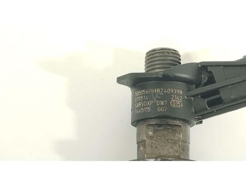 Recambio de inyector para nissan primastar furgoneta (x83) 2.0 dci 115 referencia OEM IAM 82409398  0445115007
