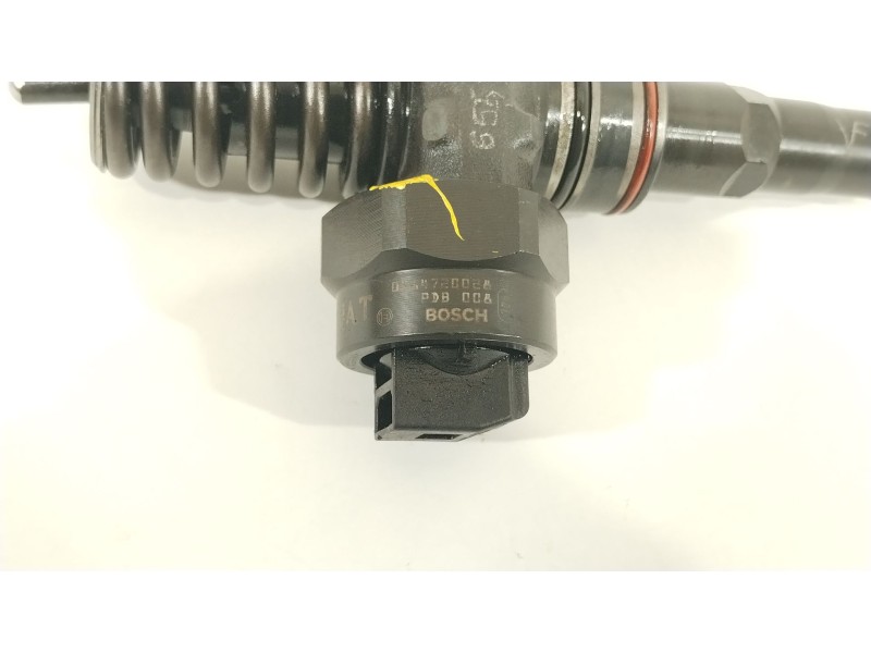 Recambio de inyector para audi a3 (8l1) 1.9 tdi referencia OEM IAM 038130073AA  0414720028