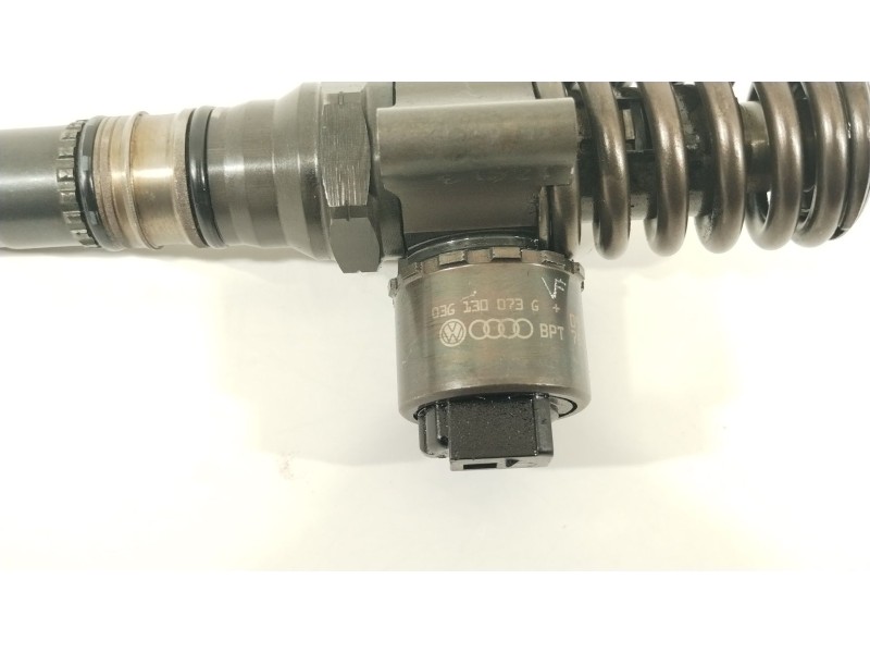 Recambio de inyector para audi a3 (8p) 2.0 tdi attraction (dpf) referencia OEM IAM 03G130073G  0414720404