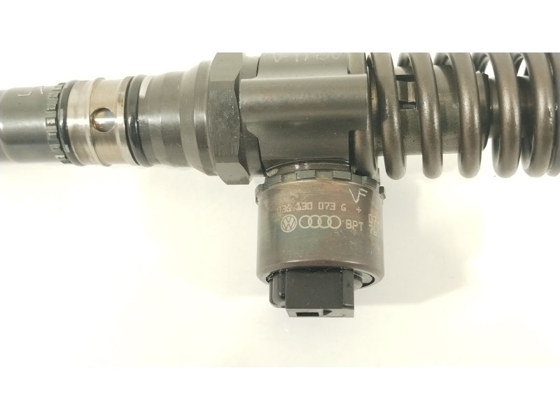 Recambio de inyector para audi a3 (8p) 2.0 tdi ambiente referencia OEM IAM 03G130073G  