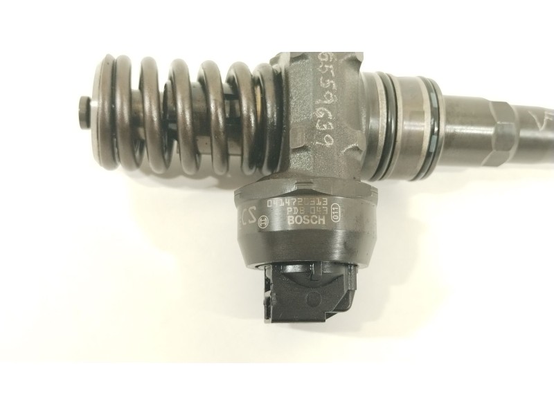Recambio de inyector para volkswagen polo iv (9n_, 9a_) 1.4 tdi referencia OEM IAM 038130073BN  0414720313