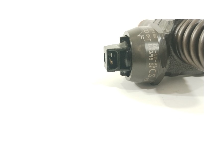 Recambio de inyector para volkswagen polo iv (9n_, 9a_) 1.4 tdi referencia OEM IAM 038130073BN  0414720313